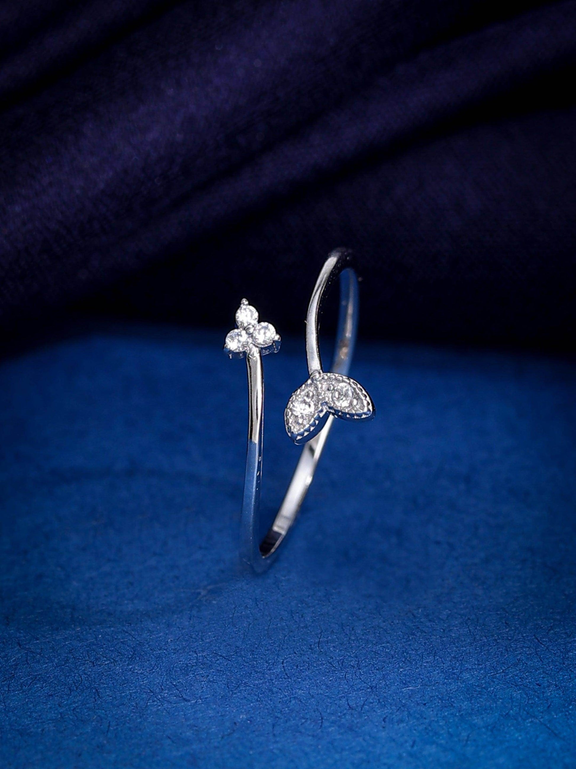 Silver miss class ring - SAAAR Jewellery