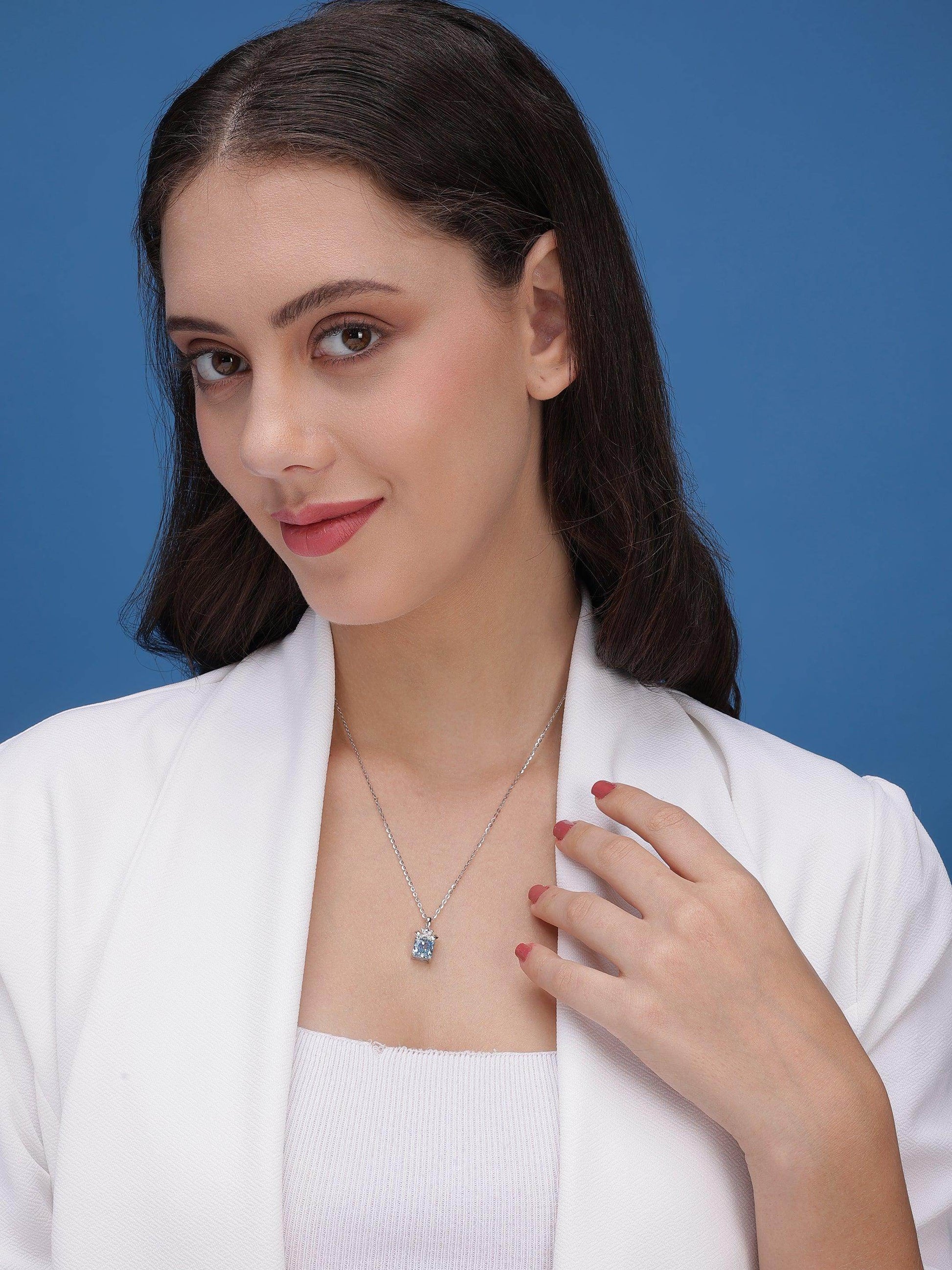Silver Gracious blue Pendant with Link Chain - SAAAR Jewellery