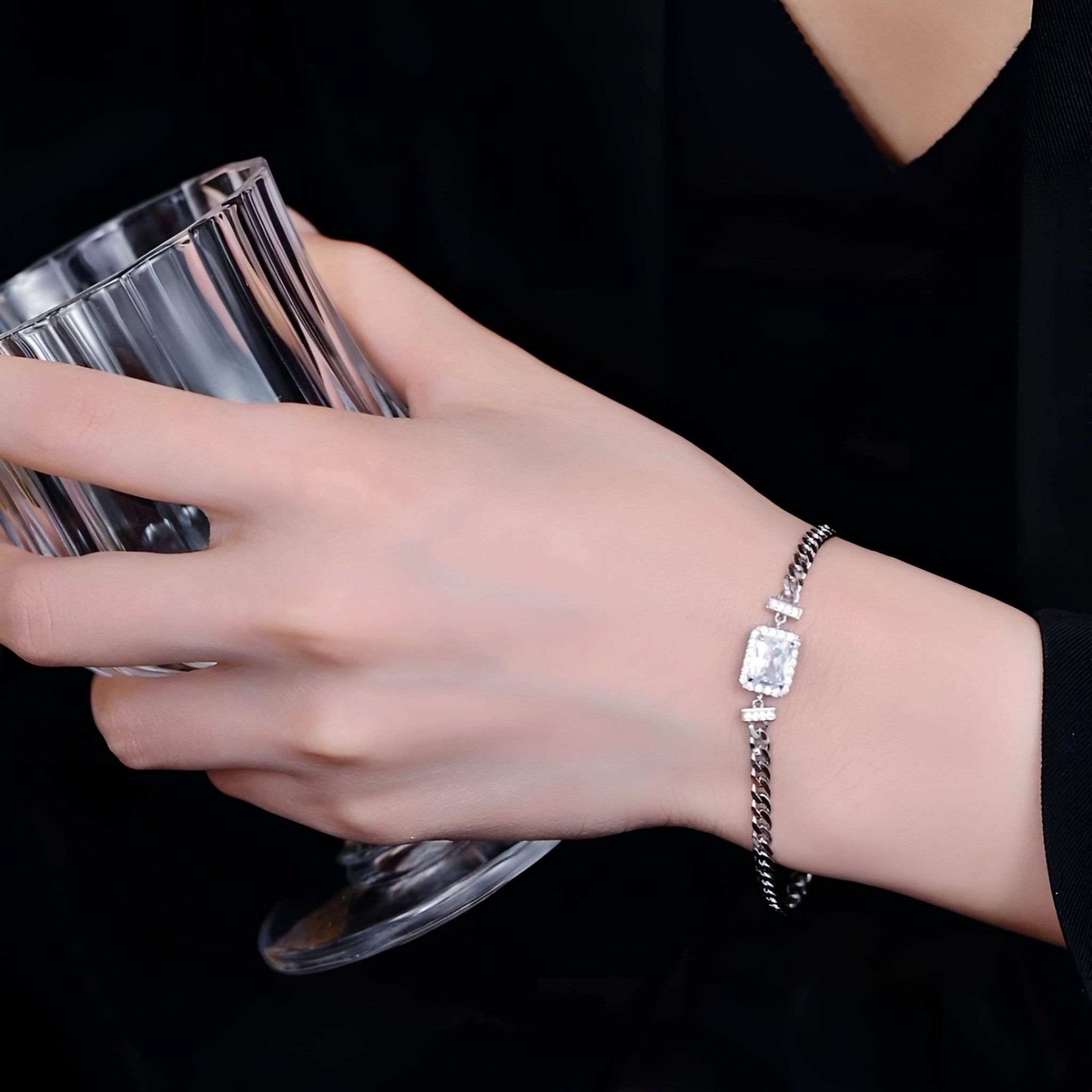 Elegant Silver Bracelet - SAAAR Jewellery