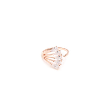Shimmer & Shine – 33 rings to elevate your look to the next level.