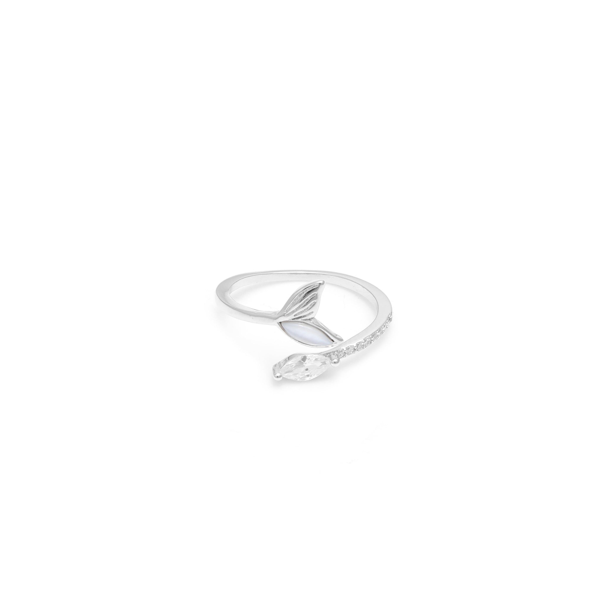 Sparkling Statements – 33 rings that add glamour to any occasion.