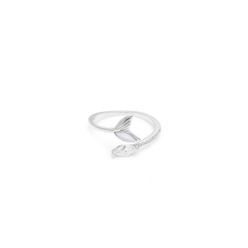 Sparkling Statements – 33 rings that add glamour to any occasion.