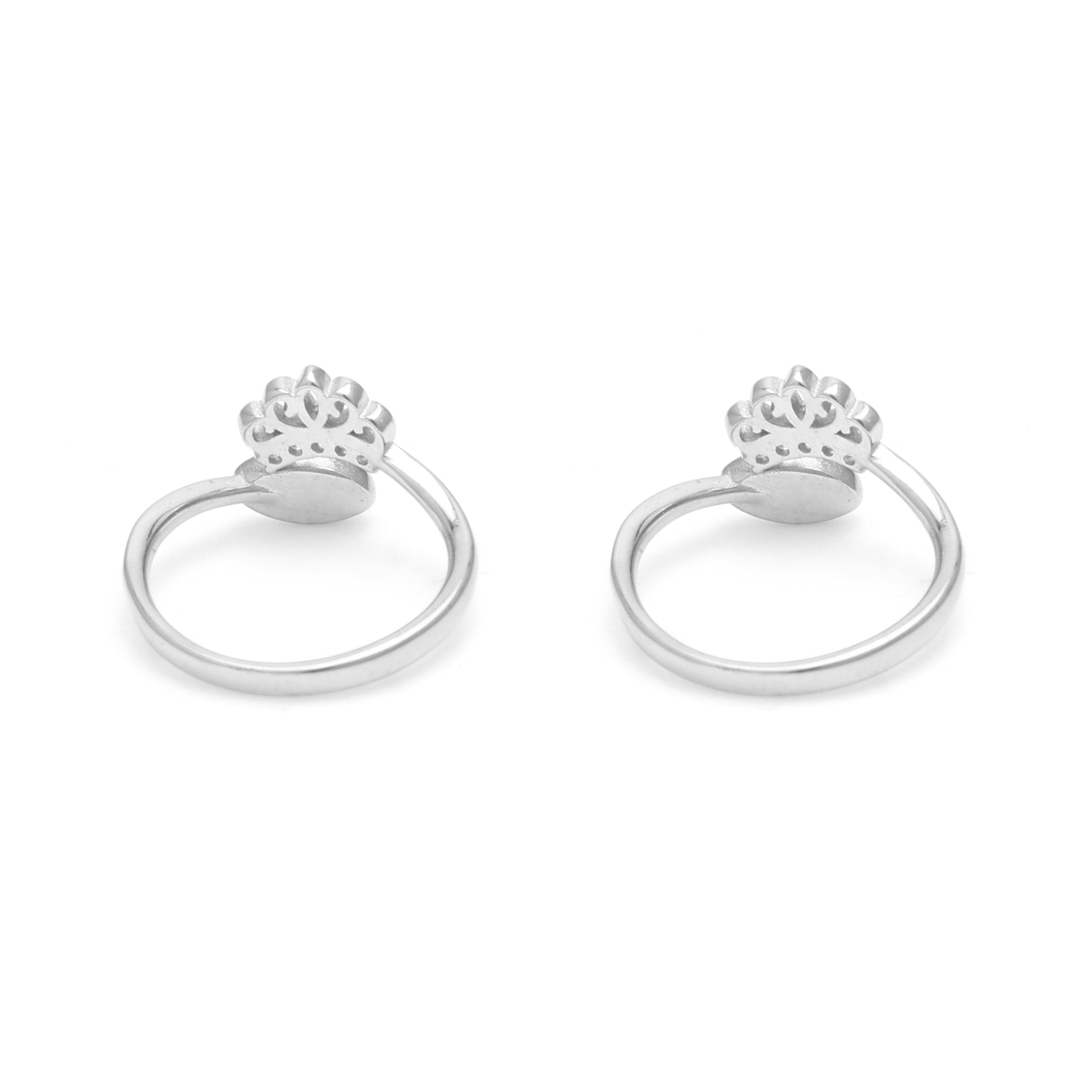 Walk in Elegance – These silver toe rings make every step shine. - SAAAR Jewellery