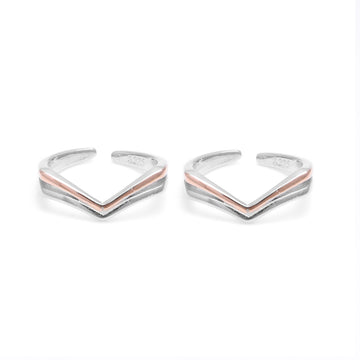 Toe-Tally Beautiful – Silver toe rings that add the perfect finishing touch to your look.