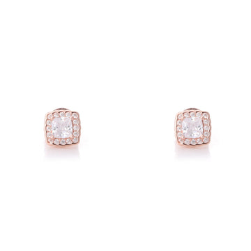 Celestial Charm – Stars for your ears, lighting up every look.