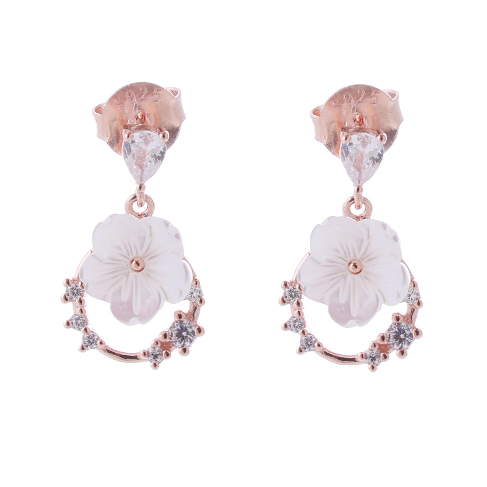 Subtle Sophistication – The right touch of sparkle, every day.