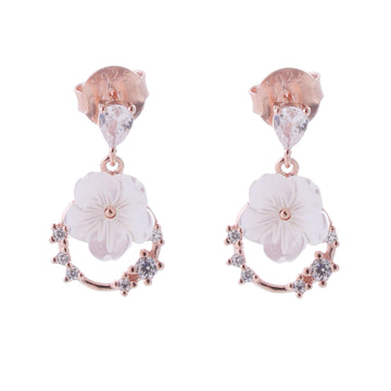 Subtle Sophistication – The right touch of sparkle, every day.