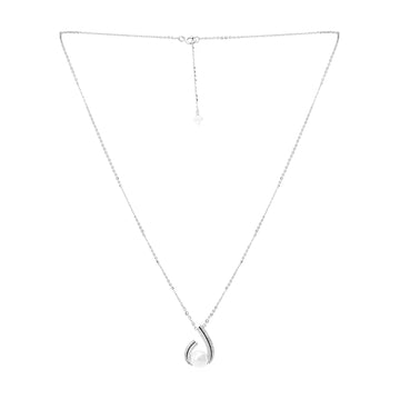 Perfectly Polished – 39 silver pendants that add the right touch to any outfit.