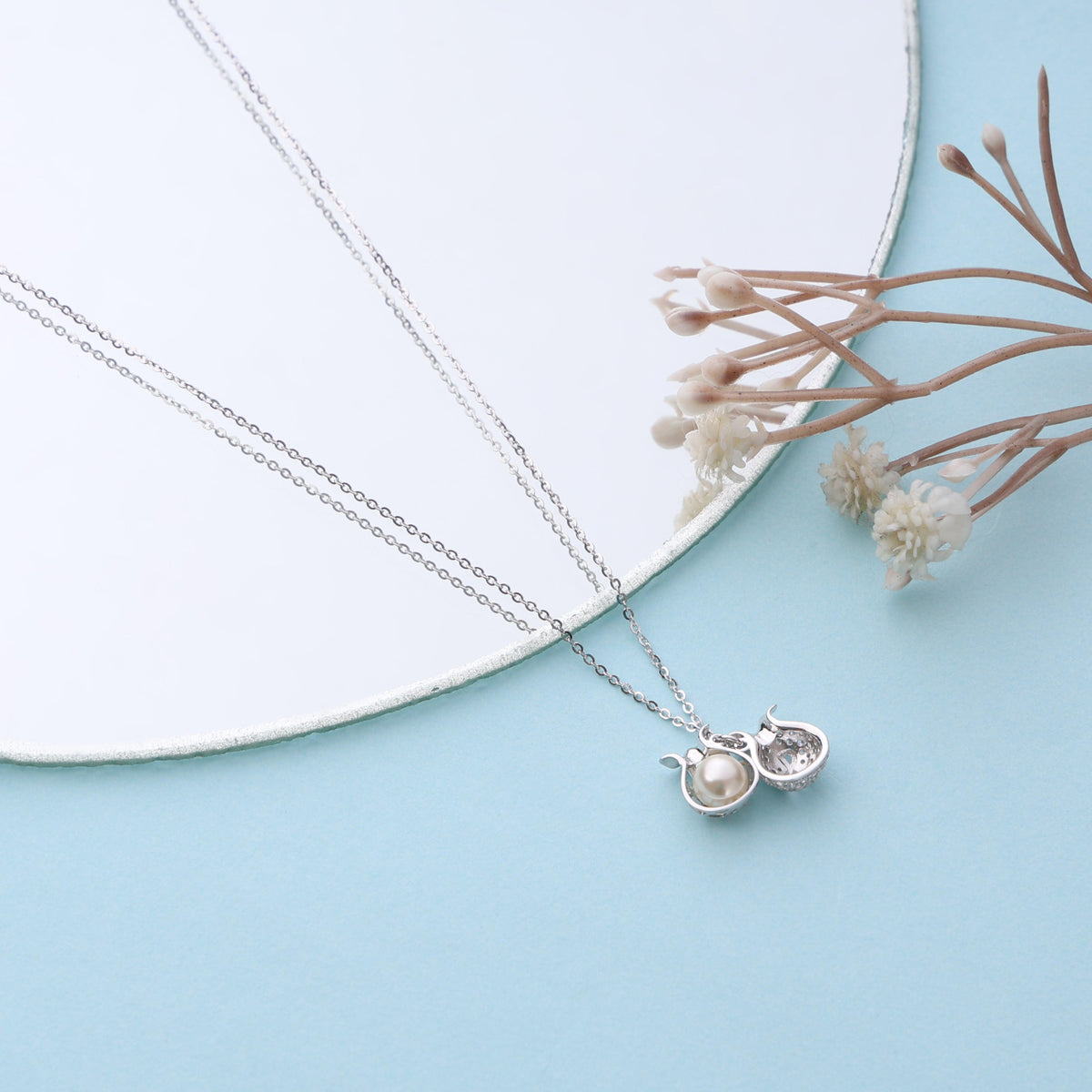 Charm & Grace – Discover the beauty of simplicity with our silver pendants.